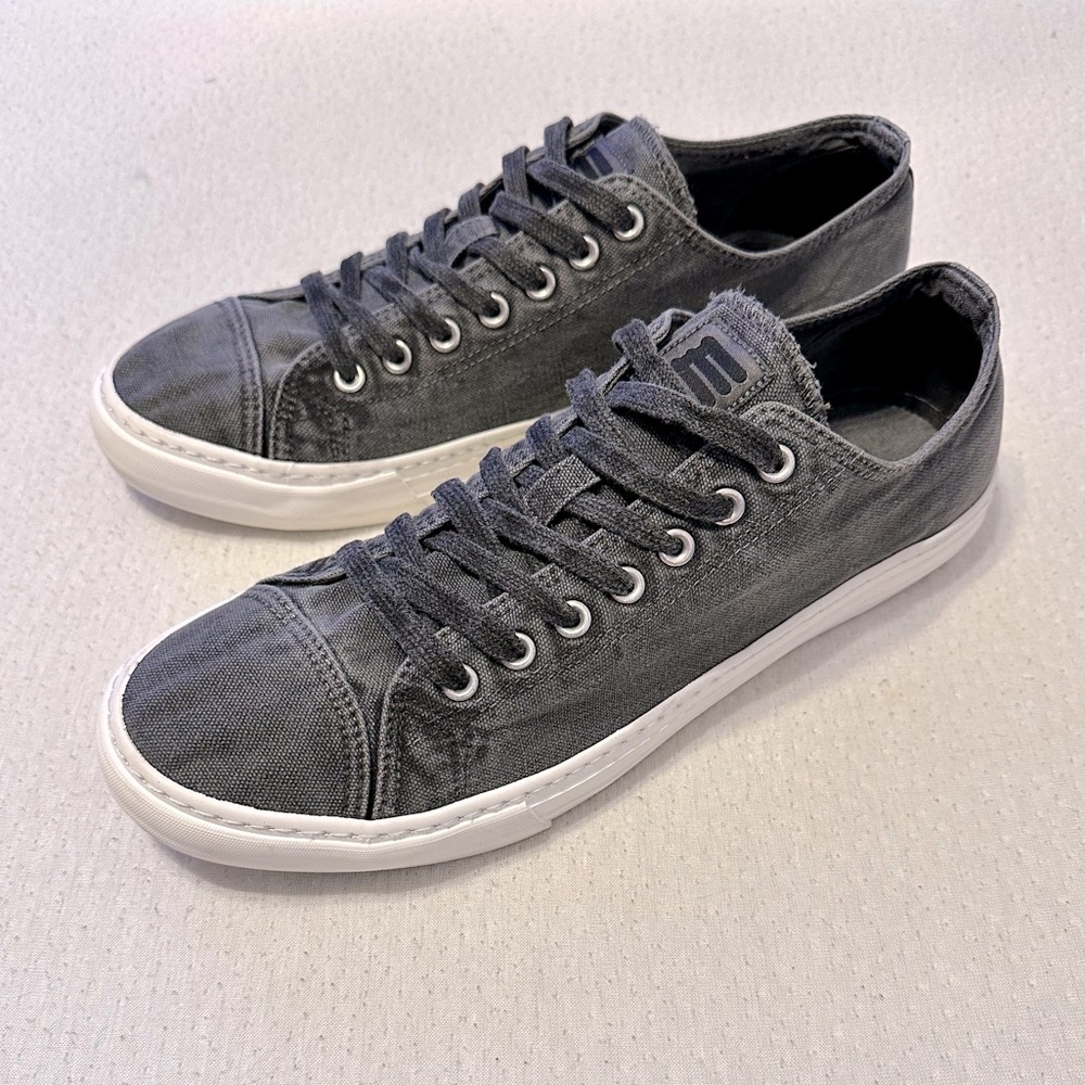 EVOS Kline II Distressed Canvas Sneakers